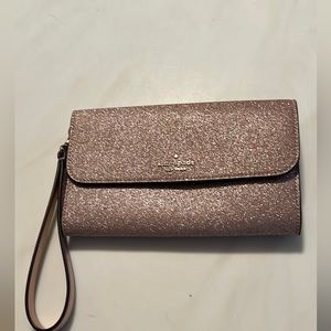 NWOT Kate spade large wristlet.  Sparkling